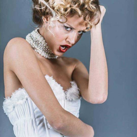 Maskat #beograd Pramenovi Pramenovi / balayage - duga kosa Svecana frizura..