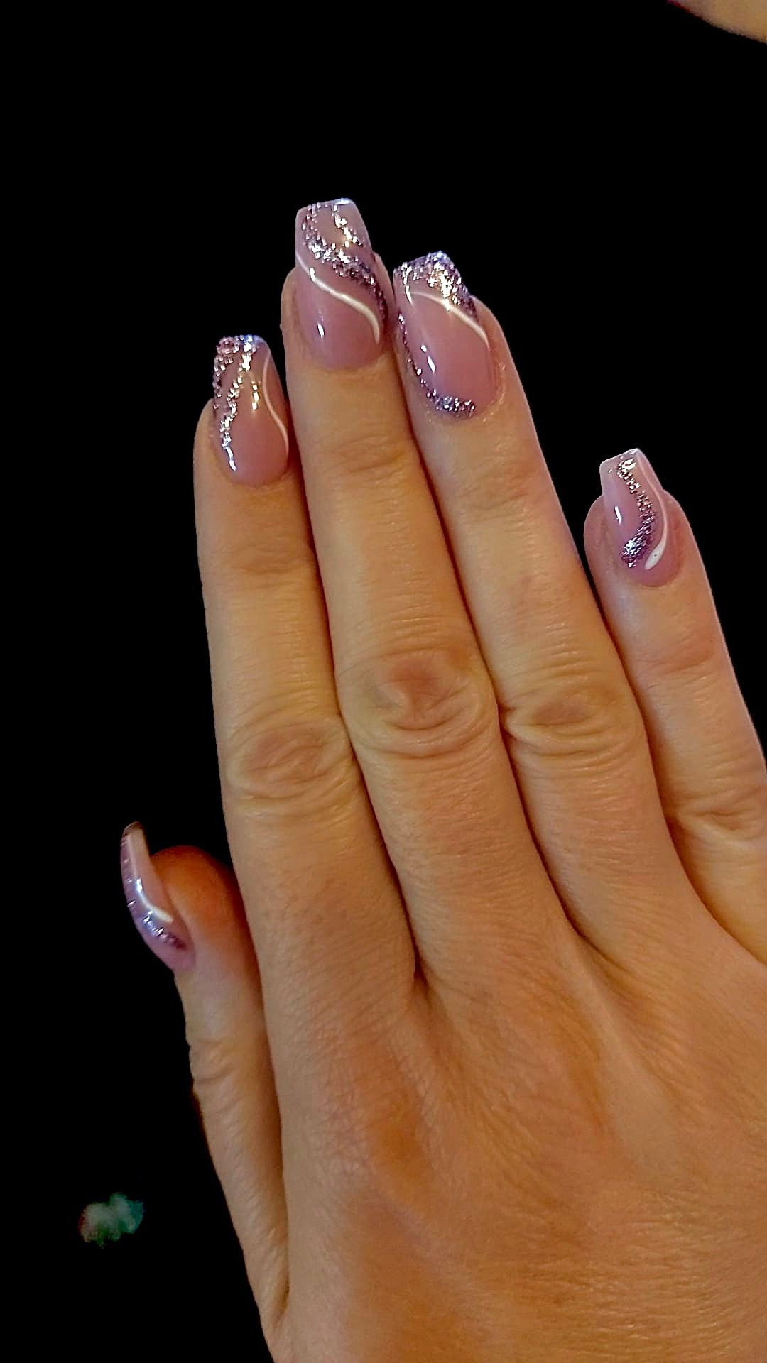 Izlivanje noktiju gelom + gel u boji - Alfaparf Nails, Beograd Izlivanje noktiju Nokti Izlivanje noktiju, Beograd, Karaburma, Višnjička banja