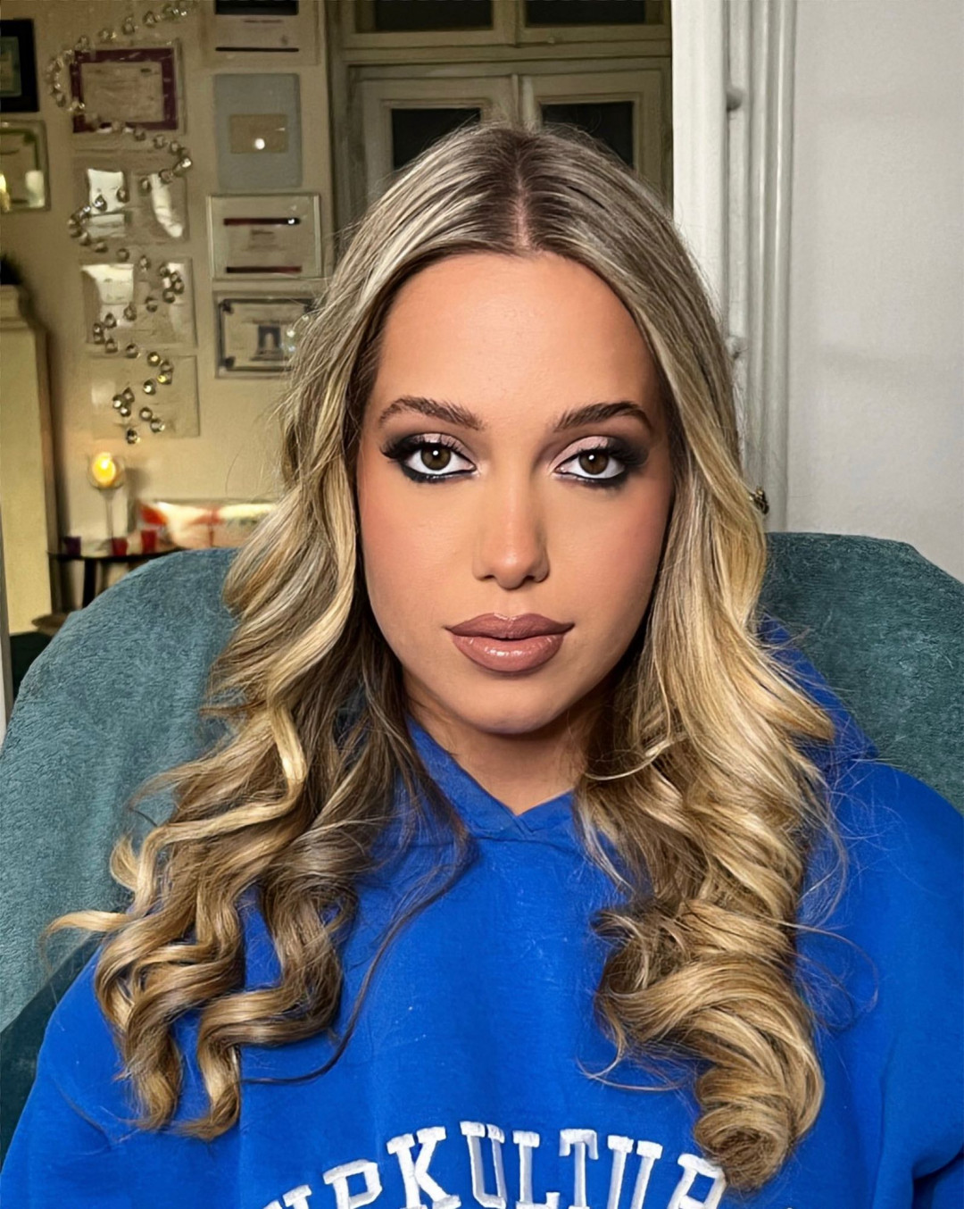 Violeta Beauty Centar #beograd Make-up / šminkanje Profesionalno šminkanje + veštačke trepavice