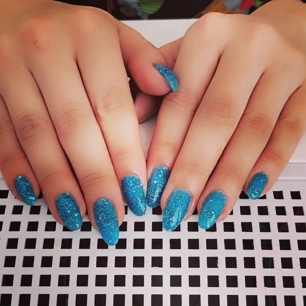 Taci nail art #beograd Korekcija noktiju Korekcija izlivanja / nadogradnje noktiju