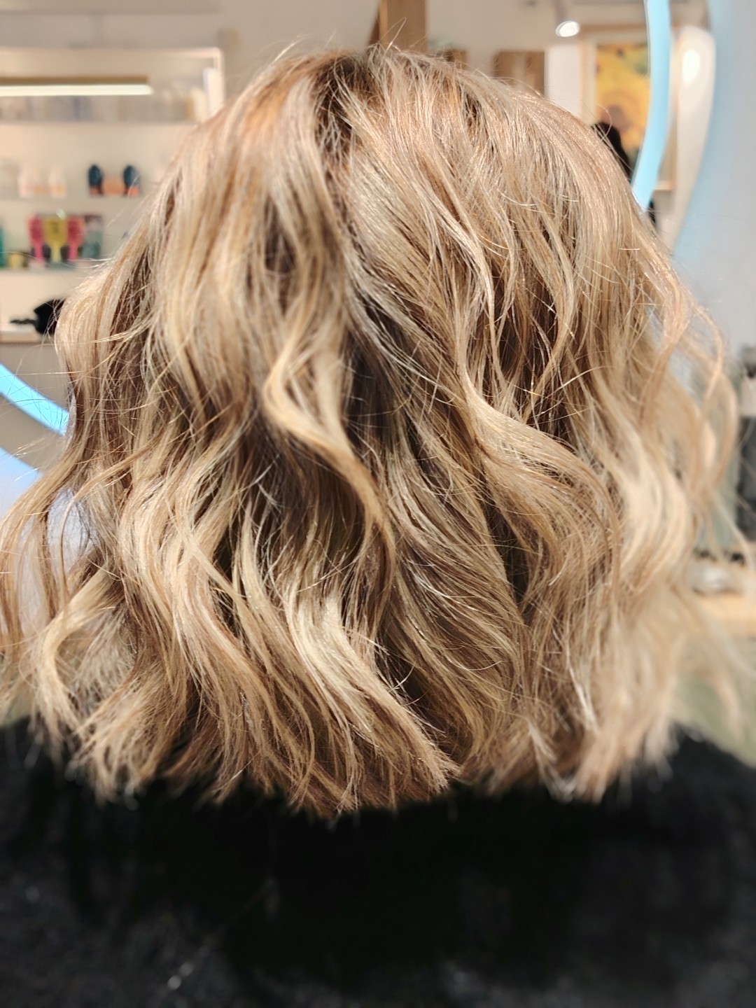 Pramenovi na foliju - kosa srednje dužine - Mstyle3, Beograd Pramenovi Frizerski saloni Pramenovi, Beograd, Zemun Centar