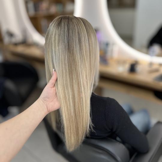 Studio Eleven Ladies&Gentlemen #beograd Ombre, sombre, balayage Balayage - kosa srednje dužine