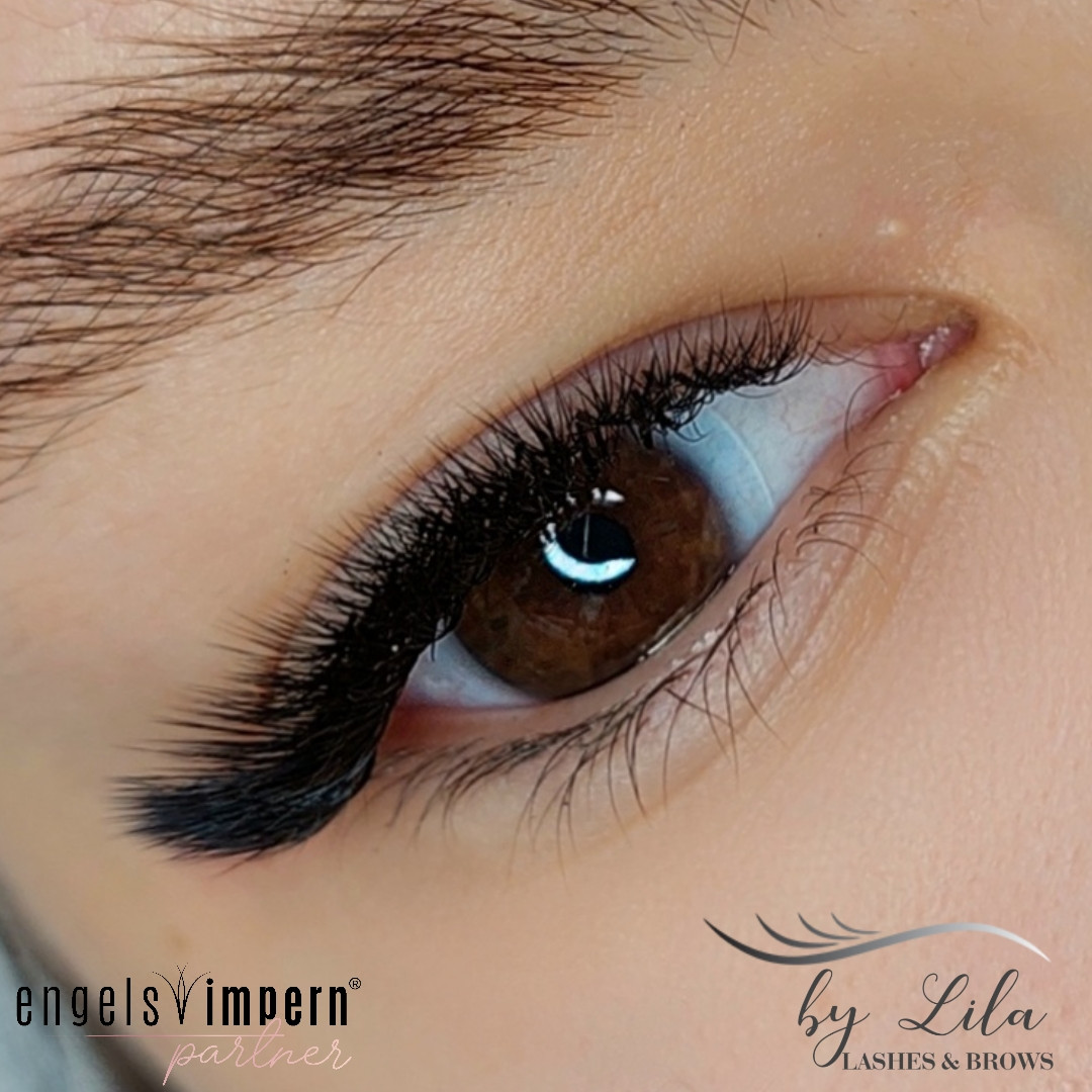 Studio Lila #beograd Nadogradnja trepavica Nadogradnja svilenih trepavica - volumen 2D / 3D