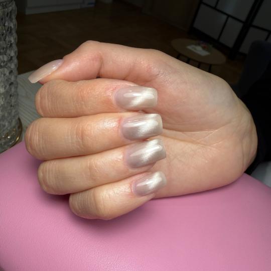 Beauty room Zvezdara #beograd Gel lak Rubber baza / gel lak