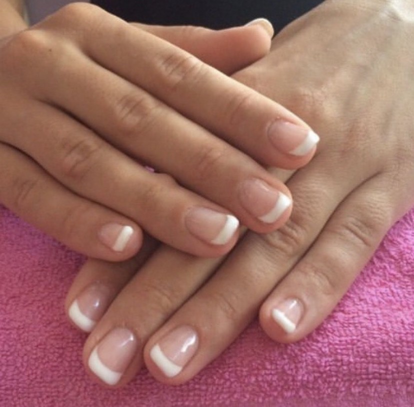 Lux&Glam #beograd Lakiranje noktiju French - dodatak uz uslugu