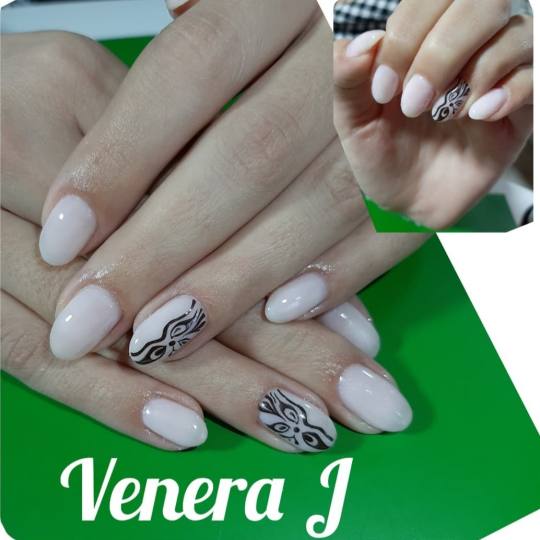 Studio Venera J #beograd Manikir Gel lak - L dužina