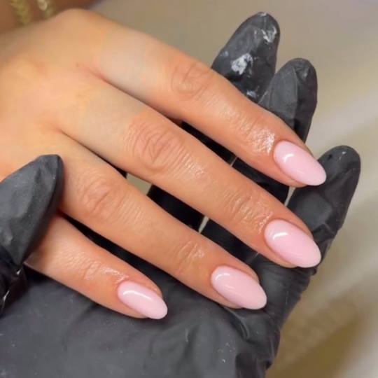 Beauty Lounge - Belville #beograd Izlivanje noktiju Izlivanje noktiju gelom - M dužina
