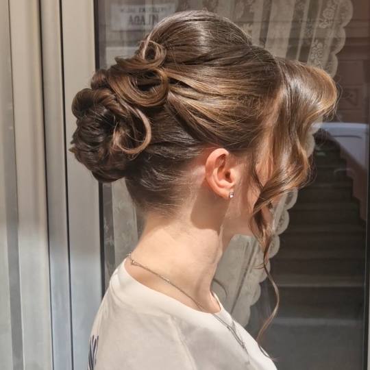 AN'REAL HAIR STUDIO #beograd Svečane i frizure za svadbu Svečana frizura - duga kosa