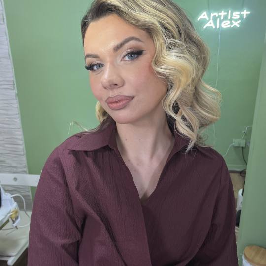 Artist Alex Studio #nis Make-up / šminkanje Profesionalno šminkanje + veštačke trepavice