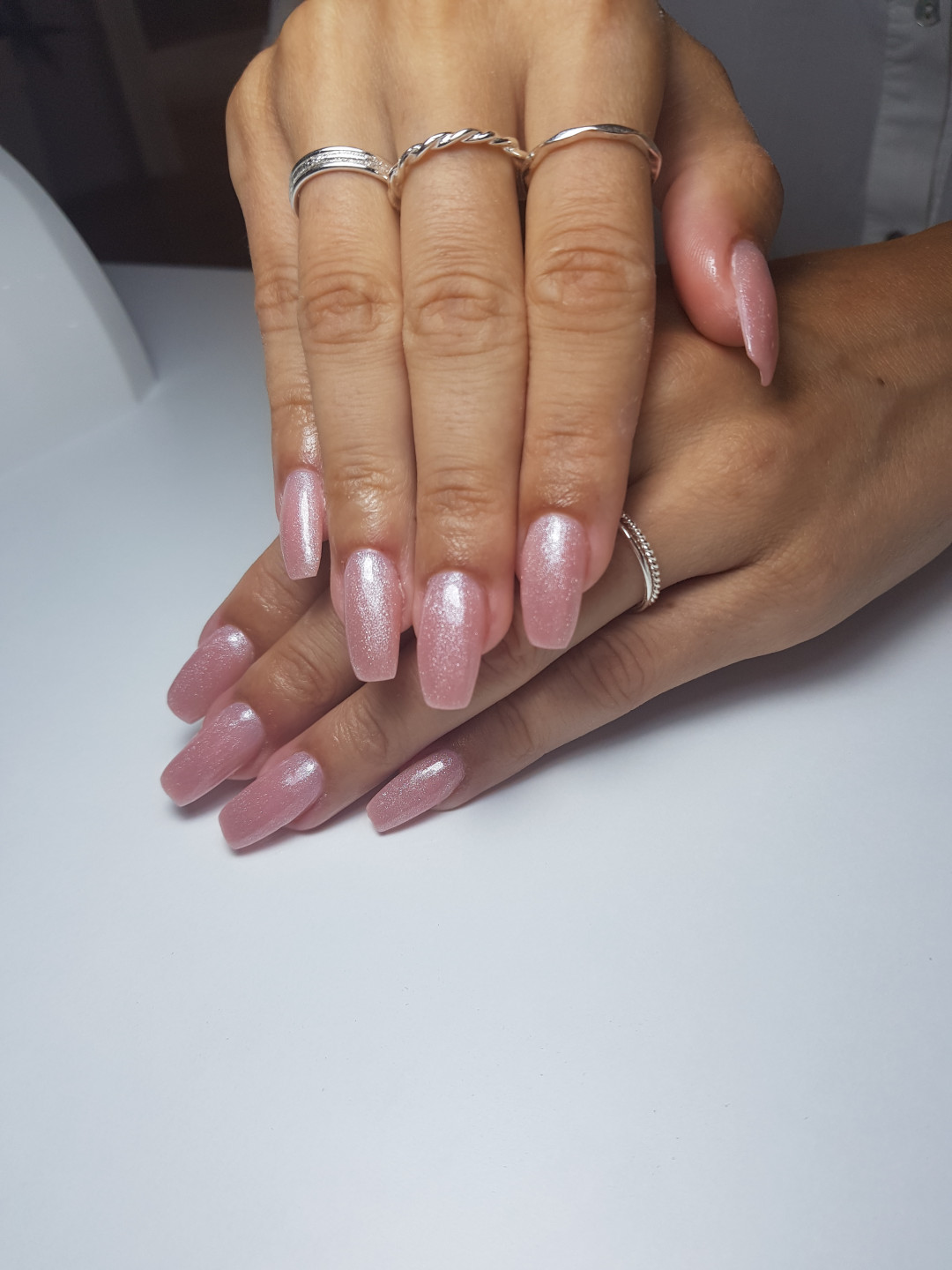 Ena beauty studio #nis Izlivanje noktiju Korekcija M duzine