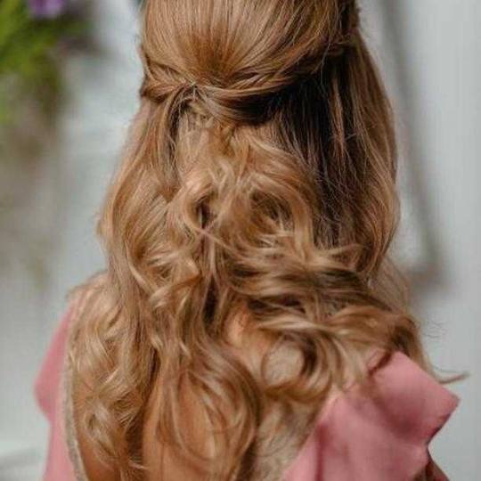 Express Beauty #beograd Svečane i frizure za svadbu Svečana frizura - jednostavna