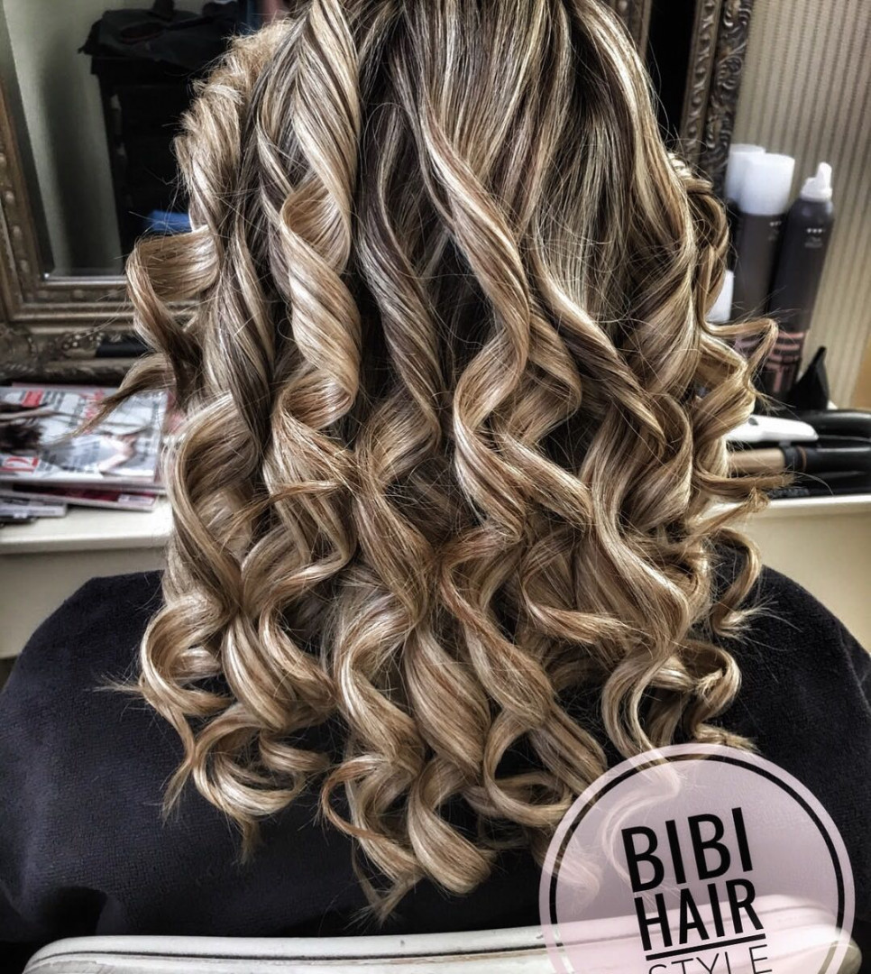 Feniranje na ravno / lokne - kosa srednje dužine - Bibi beauty centar, Beograd Feniranje i stilizovanje Frizerski saloni Feniranje i stilizovanje, Beograd, Banovo brdo