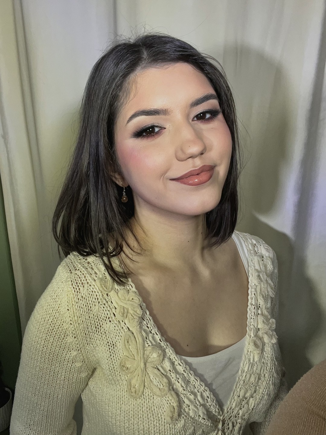 Artist Alex Studio #nis Make-up / šminkanje Profesionalno šminkanje + veštačke trepavice