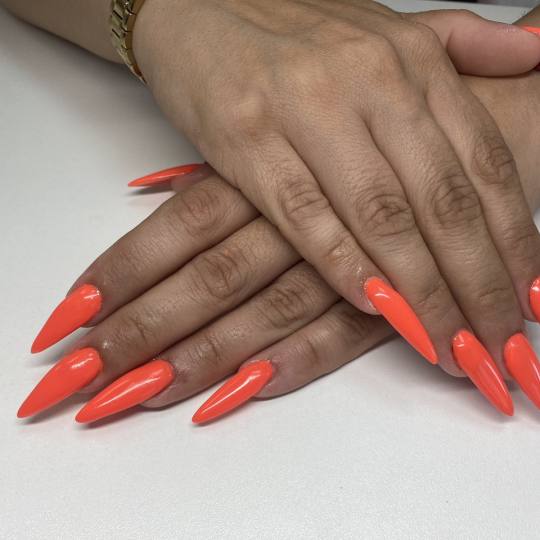 Grkinja Beauty Studio #krusevac Izlivanje noktiju Izlivanje noktiju gelom - dugi nokti