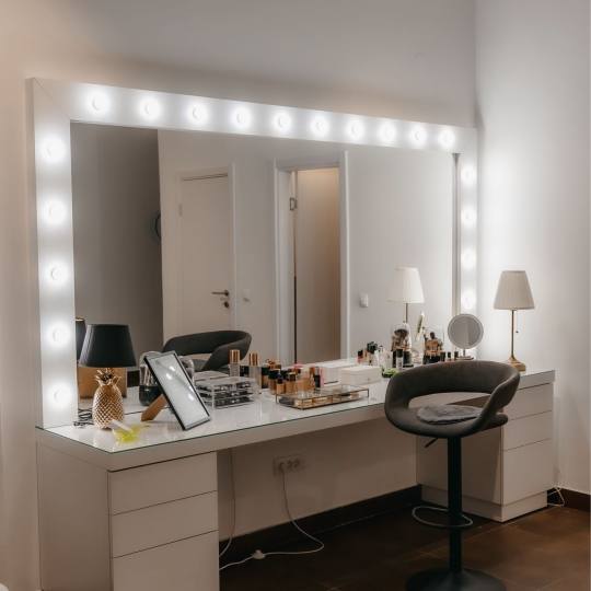Staša Vasić make up #beograd Make-up / šminkanje Profesionalno šminkanje + veštačke trepavice