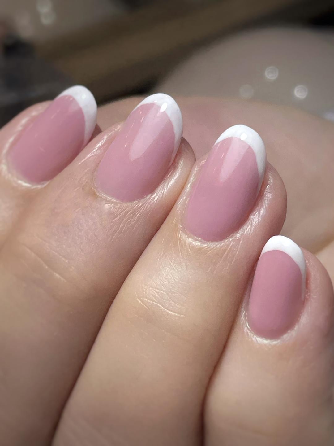 Nails Studio #beograd Ojačavanje noktiju Gel lak / rubber baza