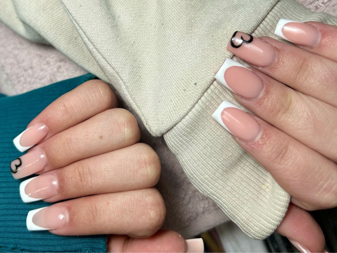 Moon Beauty Bar #beograd Izlivanje noktiju Izlivanje noktiju gelom - dugi nokti