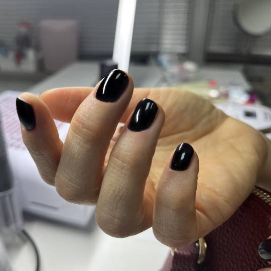 Voss Nails #beograd Manikir Russian manicure with gel polish