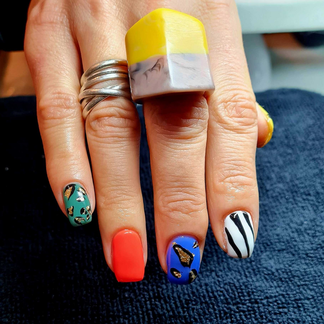 Manikir + gel lak sa raber bazom (kratki) - Right Beauty, Beograd Gel lak Nokti Gel lak, Beograd, Centar, Stari grad, Dorćol