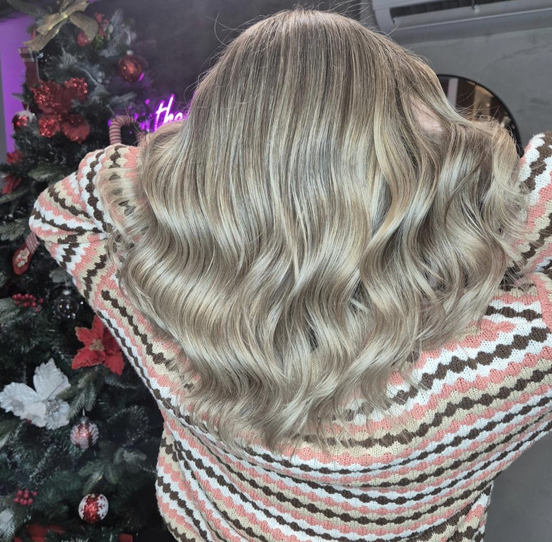 Balayage - kosa srednje dužine - Bellezza e Colori, Beograd Ombre, sombre, balayage Frizerski saloni Ombre, sombre, balayage, Beograd, Slavija, Autokomanda, Neimar