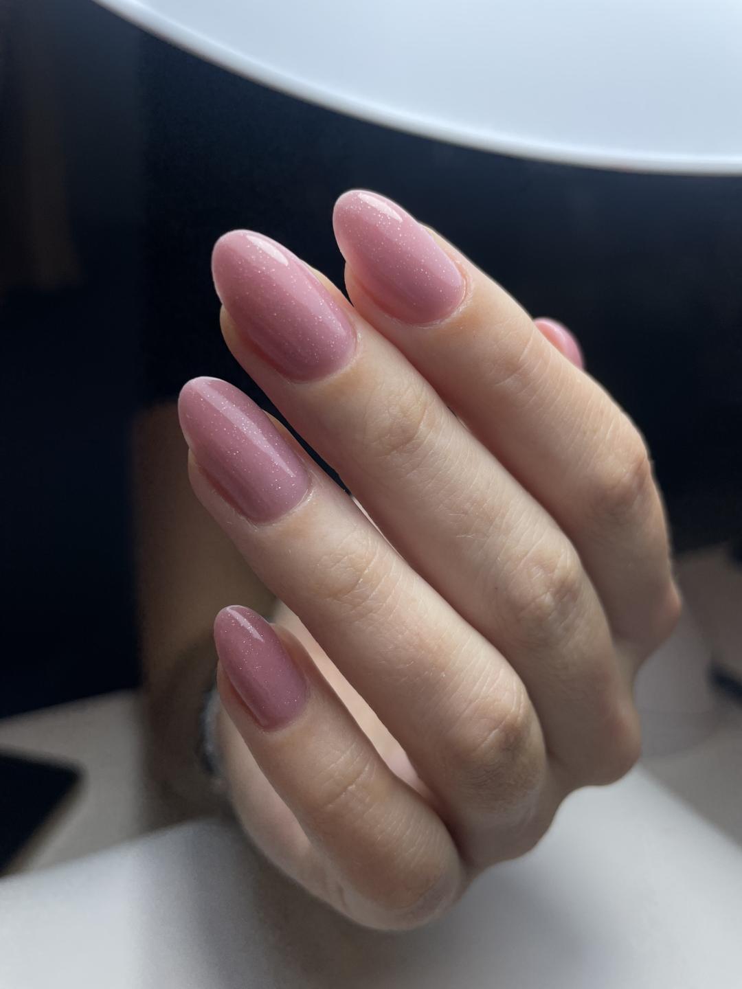 Gel lak / rubber baza - Nails Studio, Beograd Ojačavanje noktiju Nokti Ojačavanje noktiju, Beograd, Banovo brdo