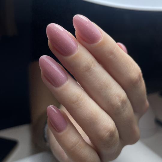 Nails Studio #beograd Ojačavanje noktiju Gel lak / rubber baza Nokti