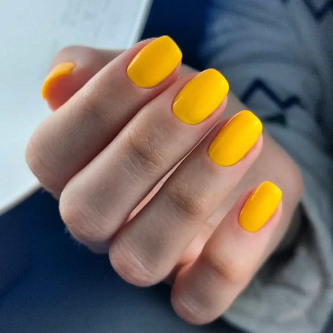 Fearless Beauty Studio #beograd Manikir Manikir + gel lak (kombinovani manikir)