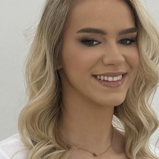 GM Beauty studio #beograd Make-up / šminkanje Profesionalno šminkanje + veštačke trepavice+ fenr
