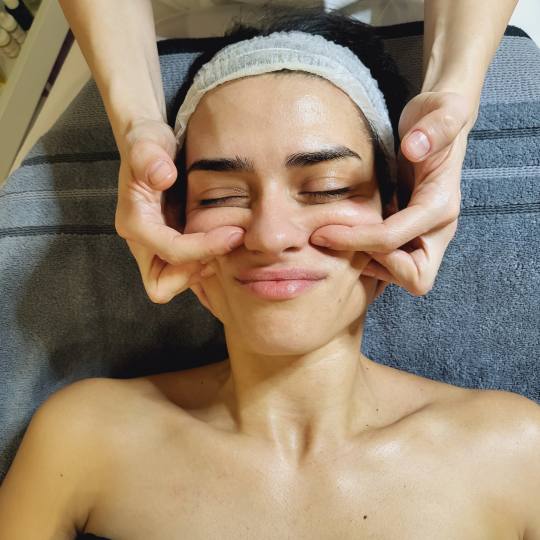 Nevena beauty centar #beograd Masaža lica Skulptura / bukalna masaža lica