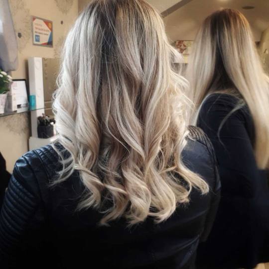 Bibi beauty centar #beograd Nega i ojačavanje kose Brazilski keratin - srednja duzina kose feniranj