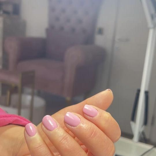 Fancy Girls #beograd Korekcija noktiju Korekcija izlivanja / ojačavanja noktiju gelom - S dužina