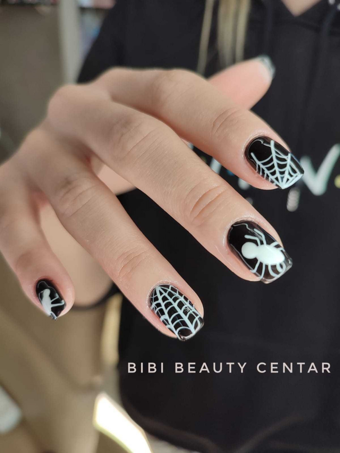Bibi beauty centar #beograd Ukrašavanje noktiju Izlivanje noktiju + nail art
