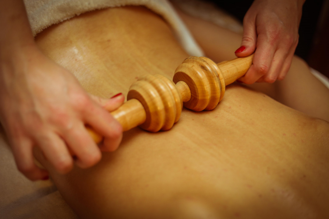 PJ Health & Beauty Center #beograd Anticelulit masaža Maderoterapija leđa relax - 30 minuta