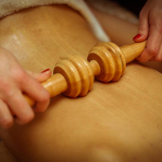 PJ Health & Beauty Center #beograd Anticelulit masaža Maderoterapija leđa relax - 30 minuta