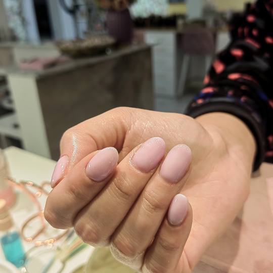 aBeauty Salon Lepote #beograd Manikir Ruski manikir + gel lak 🌸✨