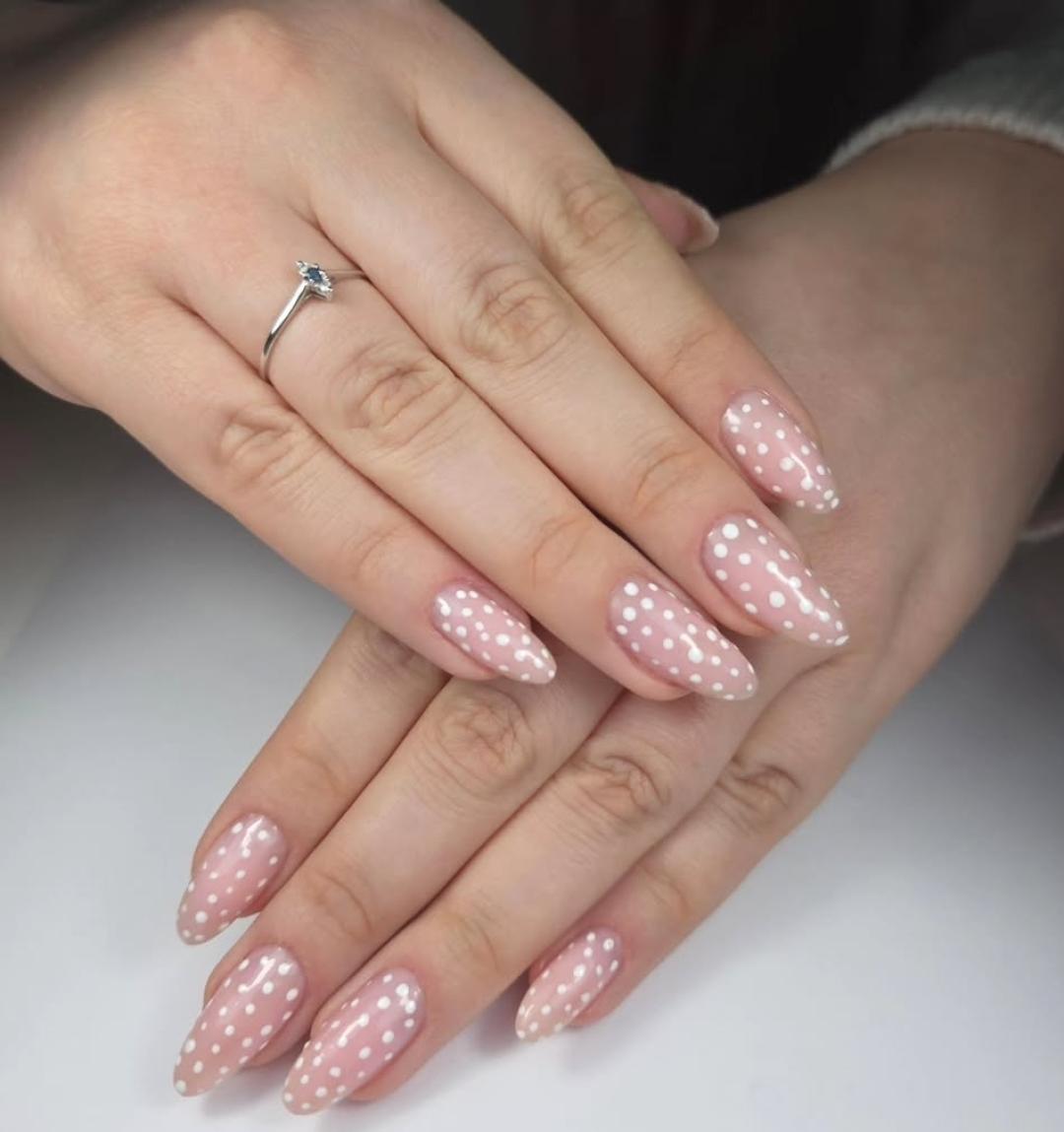 Mademoiselle Natalie studio #beograd Izlivanje noktiju Ojacavanje noktiju gelom - L dužina