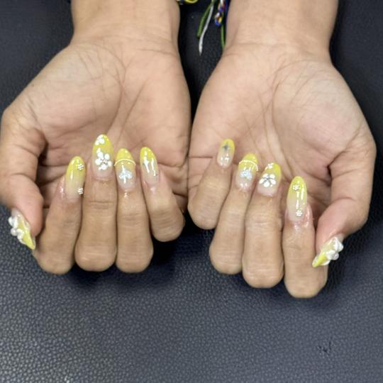 Saigon Beauty #novisad Izlivanje noktiju Izlivanje noktiju gelom - M dužina