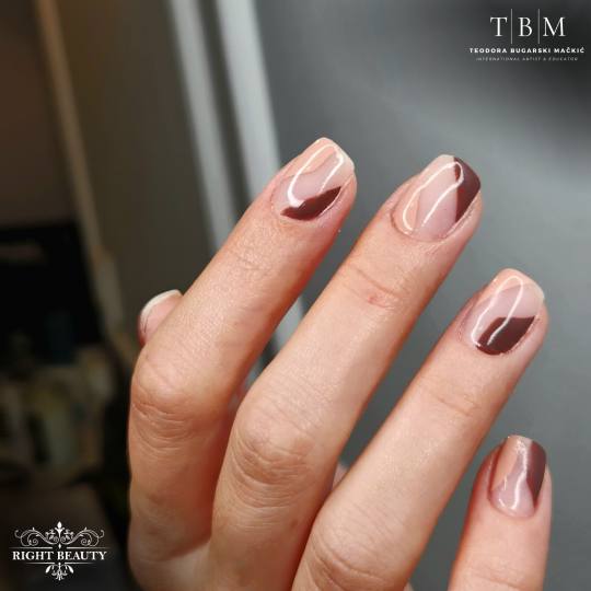 Right Beauty #beograd Gel lak Manikir + gel lak sa raber bazom (kratki) - kod Teodore