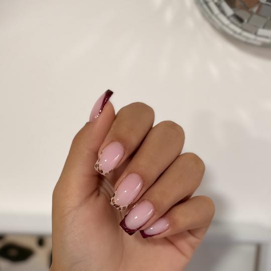 Almari Beauty Concept #kragujevac Korekcija noktiju Korekcija noktiju - M dužina Nokti