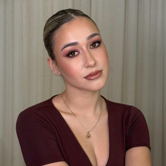Ivana Vit #beograd Make-up / šminkanje Profesionalno šminkanje za apsolventsko veče Brown smokey 