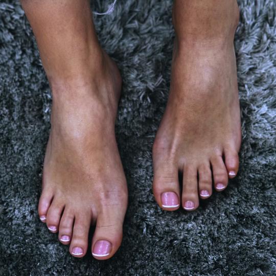 Angiva Beauty #beograd Estetski pedikir Estetski lux pedikir + gel lak nogu