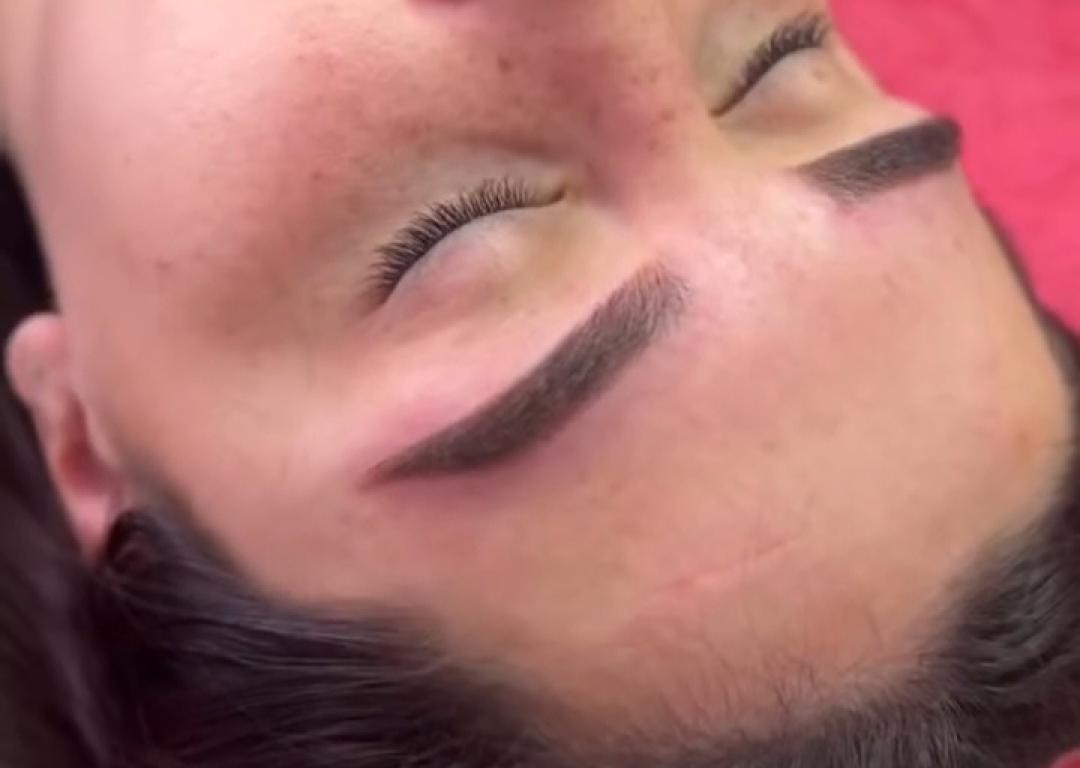 Puder obrve - Astradas 2, Beograd Obrve Lice Obrve, Beograd, Novi Beograd blokovi, Belville, Savski kej