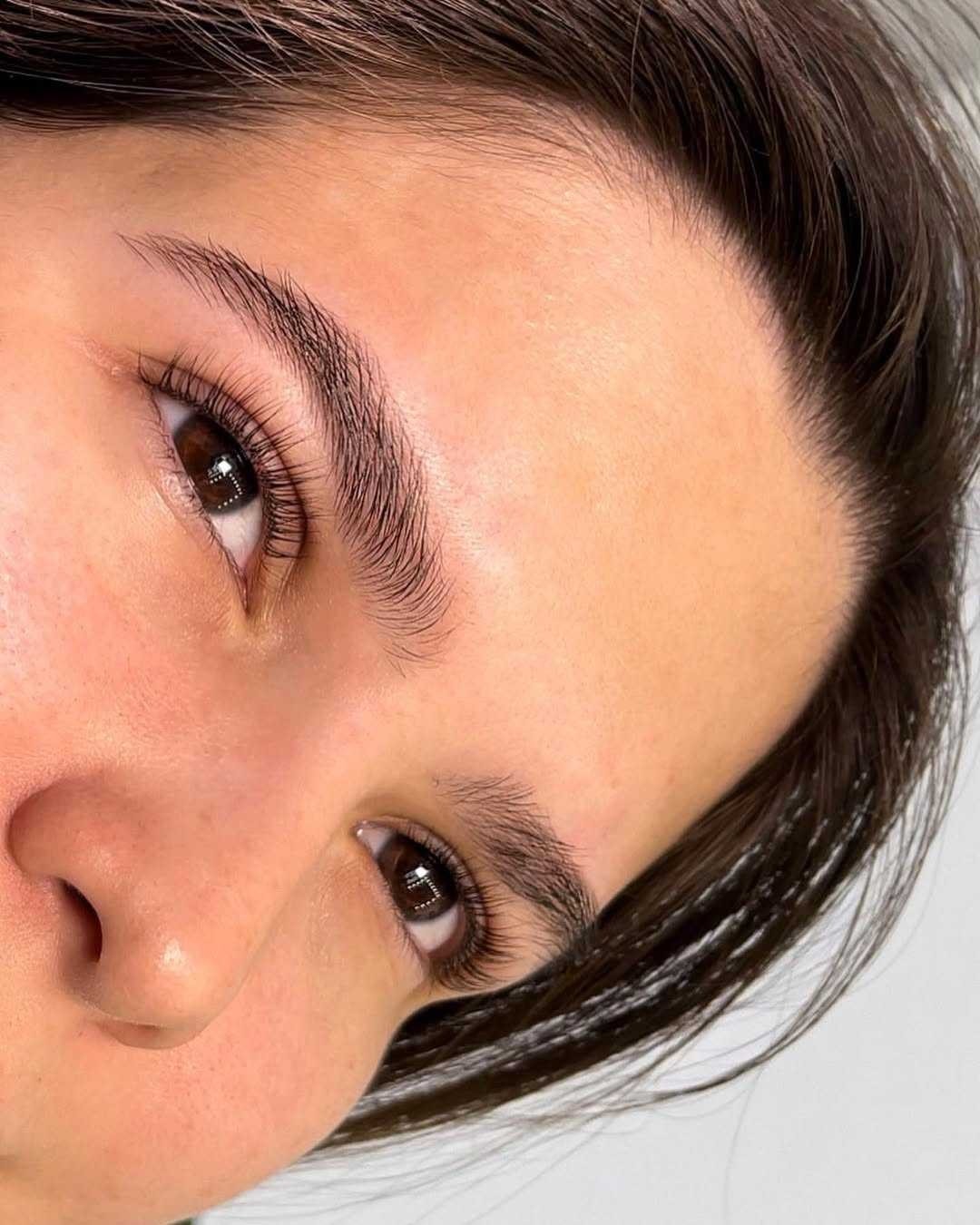 AmiSo Beauty Studio #novisad Obrve Korekcija obrva voskom / pincetom