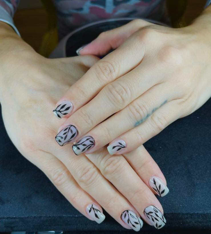 VIKTIA care atelier #beograd Izlivanje noktiju Nail art po noktu - dodatak uz uslugu