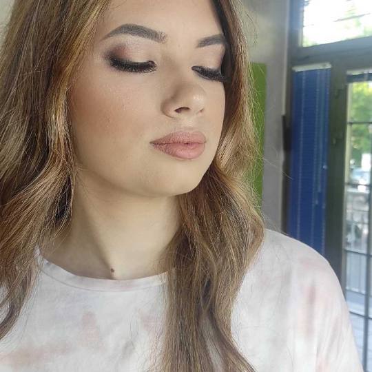 Lutka #beograd Make-up / šminkanje Profesionalno šminkanje + veštačke trepavice