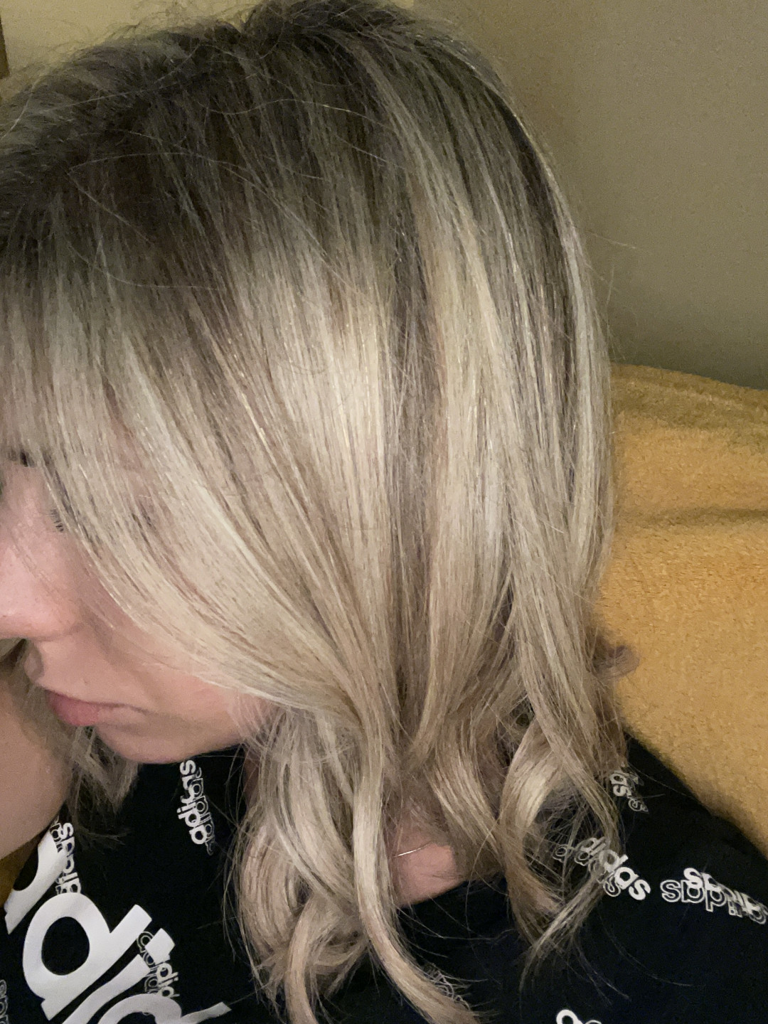 Grey 2 #beograd Pramenovi Pramenovi + preliv + feniranje + olaplex tretman - kosa srednje dužine