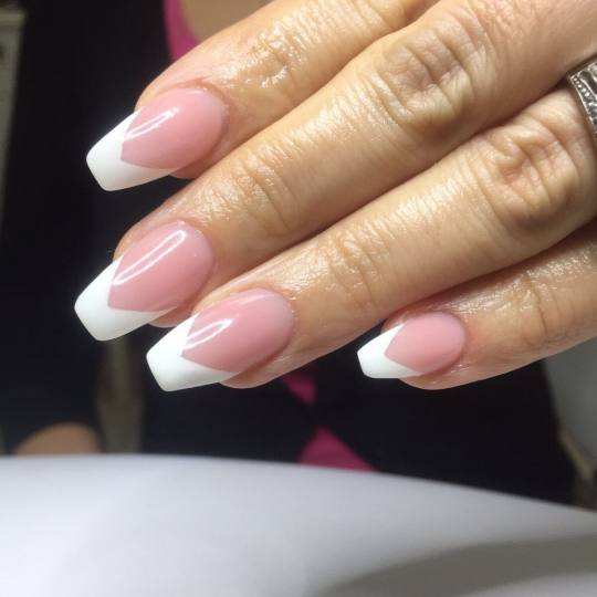 Olymp Beauty #nis Nadogradnja noktiju Nadogradnja sa frenčom Nadogradnja noktiju tipsama - french V
