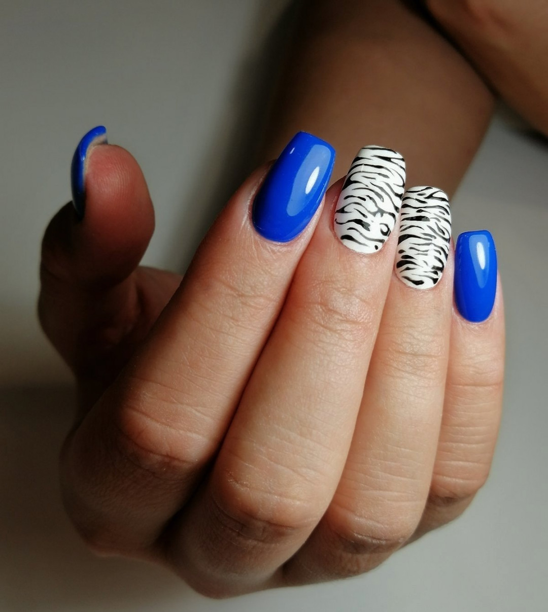 Nail office - TC BIG Rakovica #beograd Korekcija noktiju Korekcija noktiju gelom + boja - S dužina