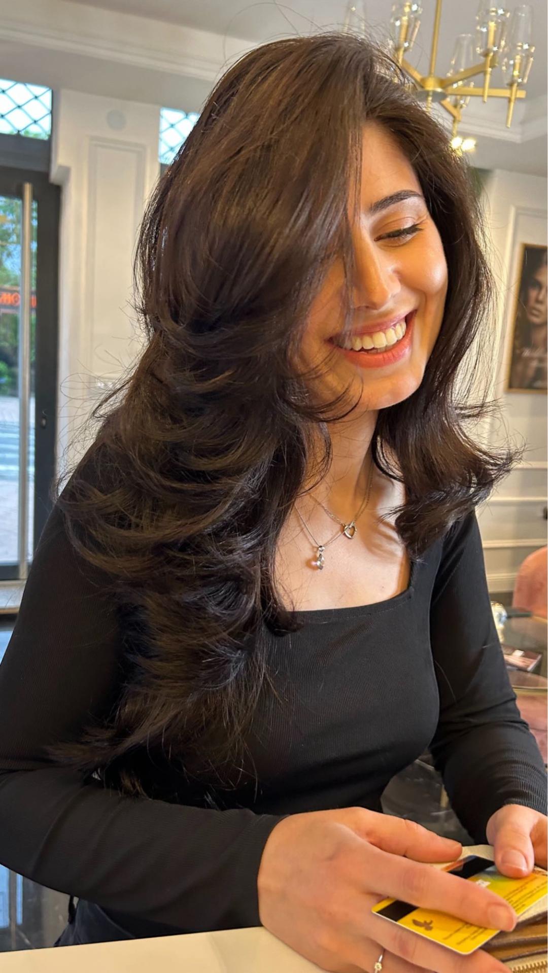 Žensko šisanje +tretman za hidrataciju kose+ feniranje - sve dužine - Esthetique Privé, Beograd Šišanje Frizerski saloni Šišanje, Beograd, Centar, Stari grad, Dorćol