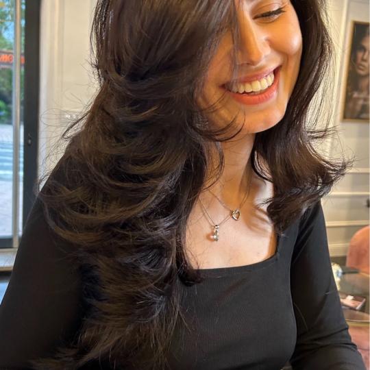 Esthetique Privé #beograd Šišanje Žensko šisanje +tretman za hidrataciju kose+ feniranje - sve 